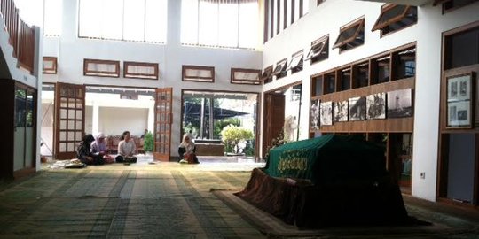 Pesan terakhir pembuat patung Pancoran Edhi Sunarso sebelum wafat