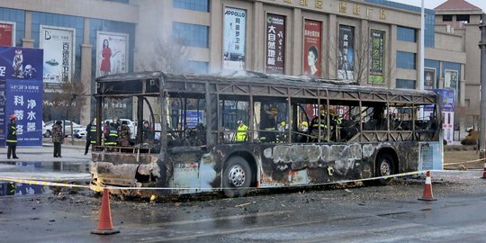 14 Penumpang tewas dalam kebakaran bus di China