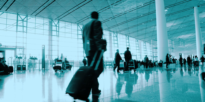 Waspada, pamer barcode usang di koper saat naik pesawat bisa fatal