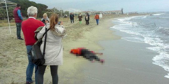 Puluhan mayat imigran terdampar di pantai Turki