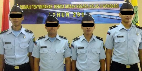 Buat apa PNS ikut-ikutan pakai seragam mirip TNI?