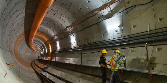 Melihat lebih dekat pengerjaan terowongan MRT di Senayan