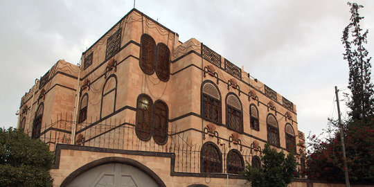 Jet tempur Saudi serang kedutaan Iran di Yaman
