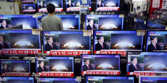Lima kejanggalan pamer kekuatan militer Korea Utara
