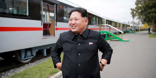Kim Jong-un klaim punya aplikasi ponsel buat diagnosa penyakit