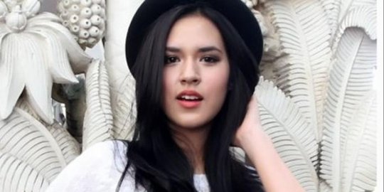 10 selebriti tercantik dari benua asia
