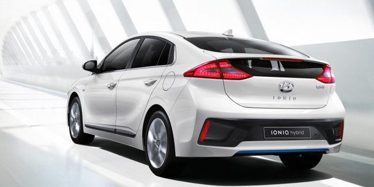 Foto resmi Hyundai Ioniq, keren dengan segala kecanggihannya