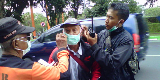 Debu vulkanik Bromo mulai guyur Malang, warga diimbau pakai masker