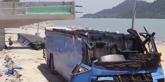 Bus pariwisata masuk parit, dua WNI tewas di Malaysia