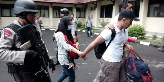 Polisi pulangkan dr. Rica ke rumah, tetapi tetap dikawal