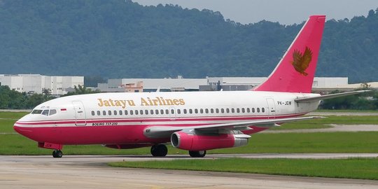 Bangkai pesawat Sukhoi & Jatayu Air ganggu operasional bandara Batam