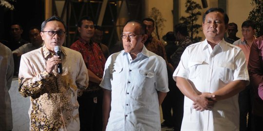 Soal Golkar masuk pemerintah, Prabowo sebut 'tak ada gaduh kan enak'