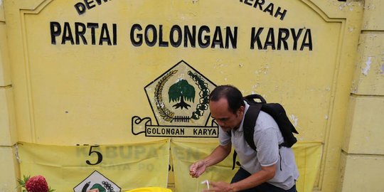 Dukung Jokowi, Golkar kubu Ical dinilai ingin diakui pemerintah