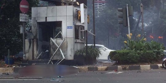 Bom meledak di pos polisi Sarinah, kawasan Jalan Thamrin ditutup