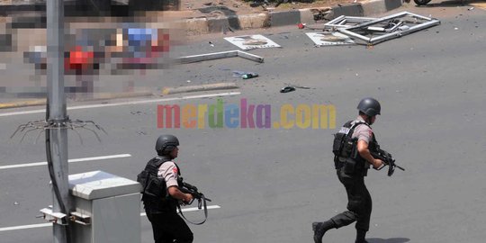 Aksi dramatis polisi baku tembak lawan teroris di Sarinah