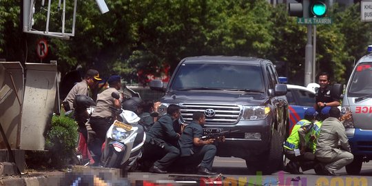 Bahas ledakan Sarinah, Ahok naik mobil komando TNI ke Istana