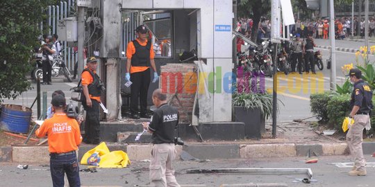 Suara dentuman kembali terdengar di Sarinah, polisi kerahkan Panser