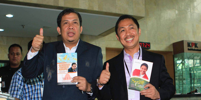 https://cdns.klimg.com/merdeka.com/i/w/news/2016/01/14/650990/670x335/fahri-hamzah-samakan-teror-sarinah-dengan-serangan-di-paris.jpg