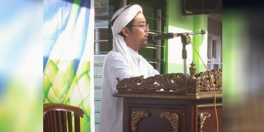 Selama kuliah di UNS, Bahrun Naim tidak punya prestasi istimewa