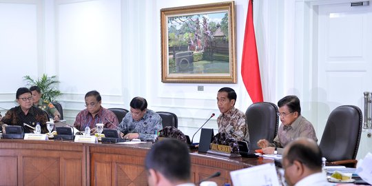 Tahun lalu inflasi 3 persen, Jokowi senang harga barang terkendali