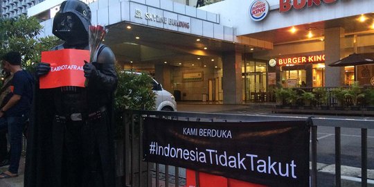 Darth Vader tabur bunga di lokasi teror Sarinah