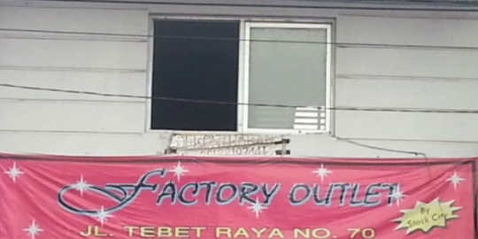 Meski Bersaing Ketat, Factory Outlet di Tebet Tetap Bertahan