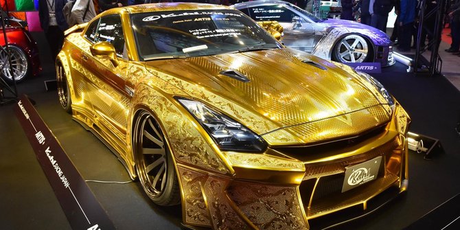 Mewahnya Nissan GT-R bertabur emas dan berlian