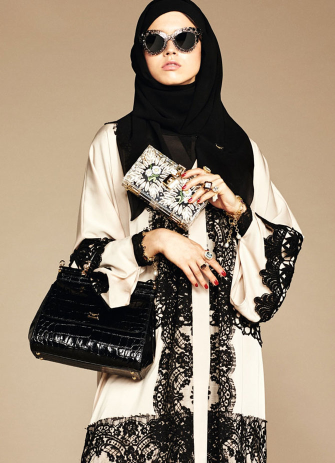 koleksi hijab dan abaya pertama dolce amp gabbana