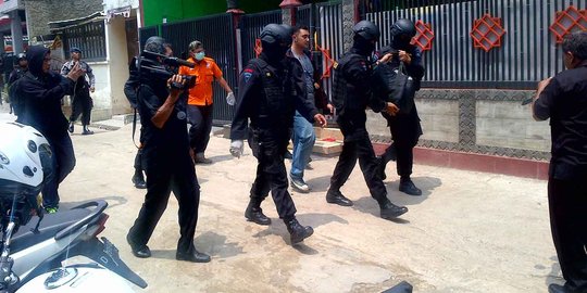 Densus 88 tangkap terduga teroris jaringan Bekasi di Cipacing