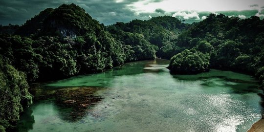 rumah bagi pantai pantai paling eksotis di jawa timur rev6