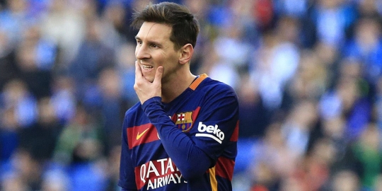 Miris, Fans Messi di Irak kenakan jersey dari kresek