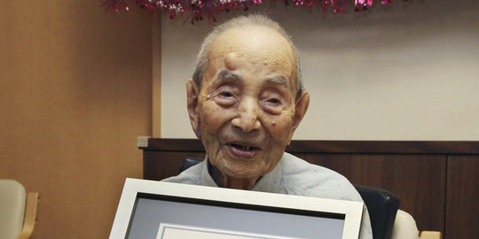 Pria tertua di dunia wafat di usia 112 tahun