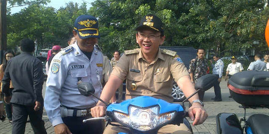 Polisi dikeroyok warga, Ahok minta lurah pecat ketua RT/RW Berlan