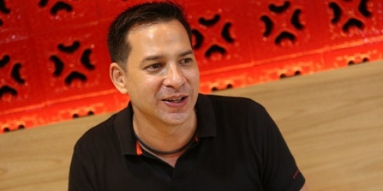 Batu untuk amal, Ari Wibowo bisnis resto sambil bantu 