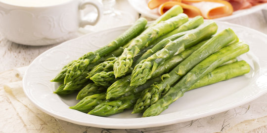 Asparagus, si batang sayuran pembangkit gairah