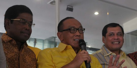 Rapimnas Golkar dinilai bentuk perlawanan Ical kepada tim transisi