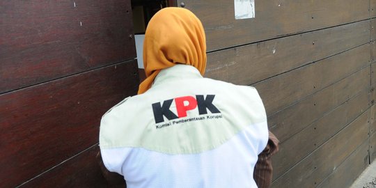 KPK geledah rumah pengusaha penyuap anggota DPR Damayanti di Ambon