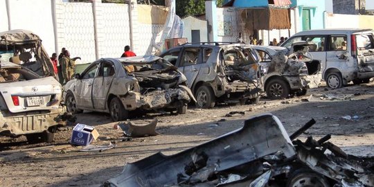 serbu restoran di somalia 20 orang tewas rev4