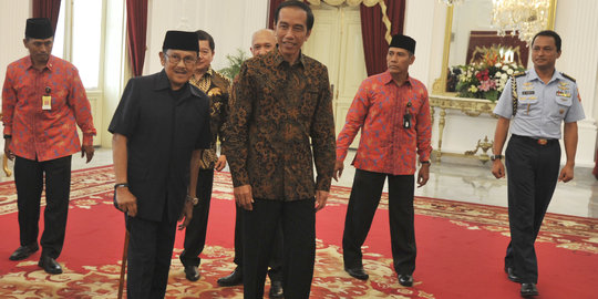 Luhut & Yassona di Rapimnas Golkar, Habibie yakin atas izin Jokowi