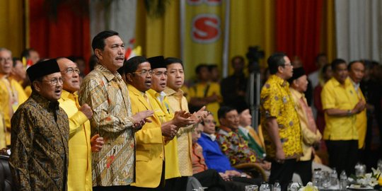 Sindiran dan rayuan Ical agar diakui pemerintahan Jokowi