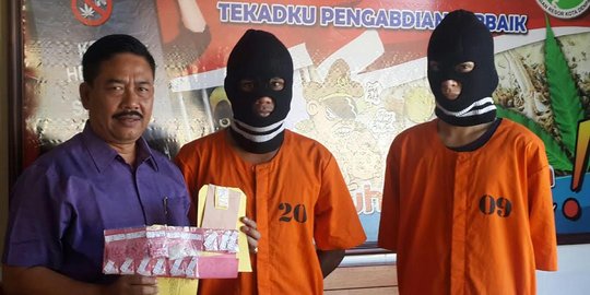 Waria penjual narkoba mengaku dapat barang dari napi Kerobokan