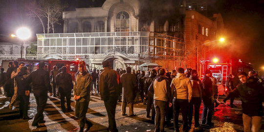 Iran tangkap 100 orang pembakar kedutaan Saudi
