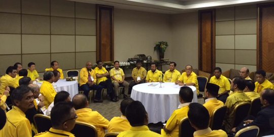 DPD I Golkar berbondong-bondong lobi Ical bahas Munaslub