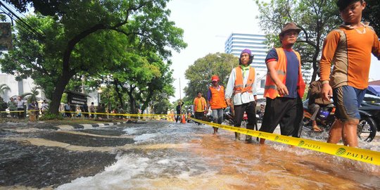 Ahok akui Jakarta masih dikepung genangan saat musim hujan