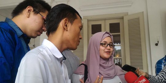 Syarat KTP terpenuhi, Teman Ahok ditantang Ahok kumpulkan 1 juta KTP