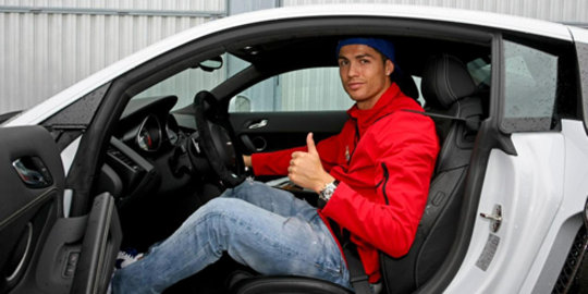 7 Mobil mewah milik Cristiano Ronaldo merdeka com