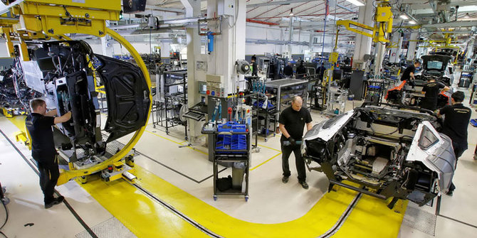Beginilah pemandangan proses produksi Lamborghini Urus Beginilah pemandangan proses produksi Lamborghini Urus