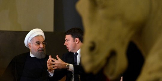 Presiden Iran datang, Italia tutupi patung-patung telanjang di Roma