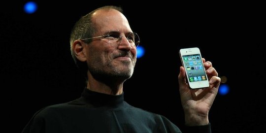 Untuk pertama kalinya, penjualan iPhone jeblok