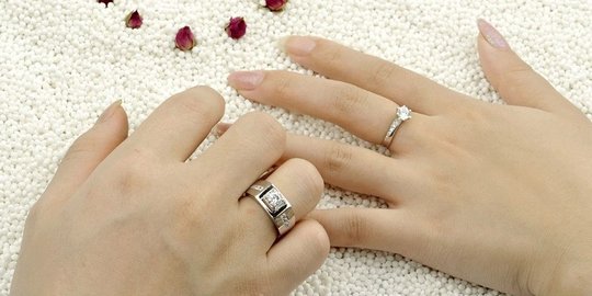 Mau lamar pacar? Ketahui hal ini sebelum beli cincin, guys